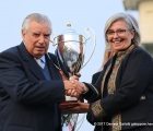 Giuseppe Botti trainer ritira il premio per la vittoria di Full Drago nel GP Jockey Club G2