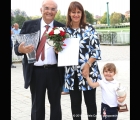 Felice Villa con la figlia Federica e la nipotina dopo la vittoria nel Premio Coolmore