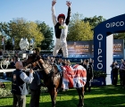 ok-frankie-dettori-performs-a-flying-dismount-from-cracksman