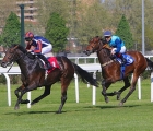 All’Ippodromo Snai San Siro galoppo vittoria di Arc On Fire con Dario Vargiu in sella nel Premio Pessano, 17/ 04/2022