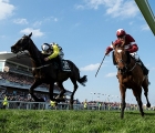 tiger-roll-right-just-fends-off-pleasant-company-to-win-the-grand-national (racingpost)