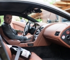 Stephane Revol a bordo dell'Aston Martin Vantage S