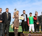 La premiazione del team di Samima per la vittoria nel Premio Milano Jockey Club (PSA)