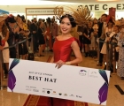 La vincitrice del miglior cappello a Meydan 2017