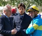 Da sinistra: l'allenatore Botti, il proprietario della Scuderia Rencati, Mario Esposito  fantino della vincitrice Faciascura