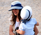 Un cappello uguale per mamma e bimba
