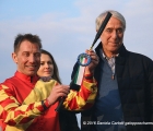 Luca Maniezzi viene premiato dal Sindaco Pisapia, con il frustino d'oro di Champion Jockey 2015.