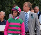 Il jockey MIrco Demuro e l'Allenatore Raffaele Biondi al tondino del Premio Sergio Cumani
