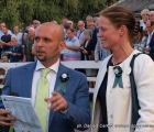 A destra l'allenatrice di L'Amour De Ma Vie, Pia Brand, al tondino del Premio Vottorio Di Capua (G1)
