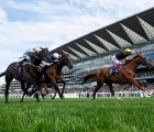 stradivarius-wins-a-second-gold-cup-under-frankie-dettori-at-royal-ascot-20-06-2019