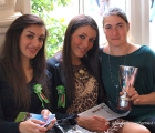 Da sinistra: Martina Feligioni, Giada Menato e la rappresentante del Team di Achen vincitore del Premio Martesana. 