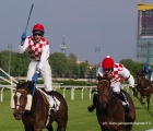 Davide Satalia vince il Grande Steeple Chase (G1) in sella a Garynella, secondo Rajasthan montato da J.Bartos.