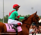 Frankie Dettori in sella a Responsibleforlove al tondino delle Oaks Italiane (G2)