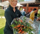 L'avv. Monica Doglioni ci mostra il bouquet di carote per Varenne