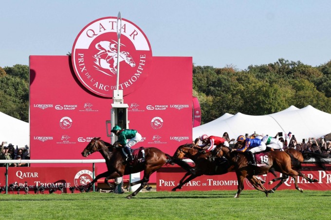 RACING-FRA-ARC DE TRIOMPHE